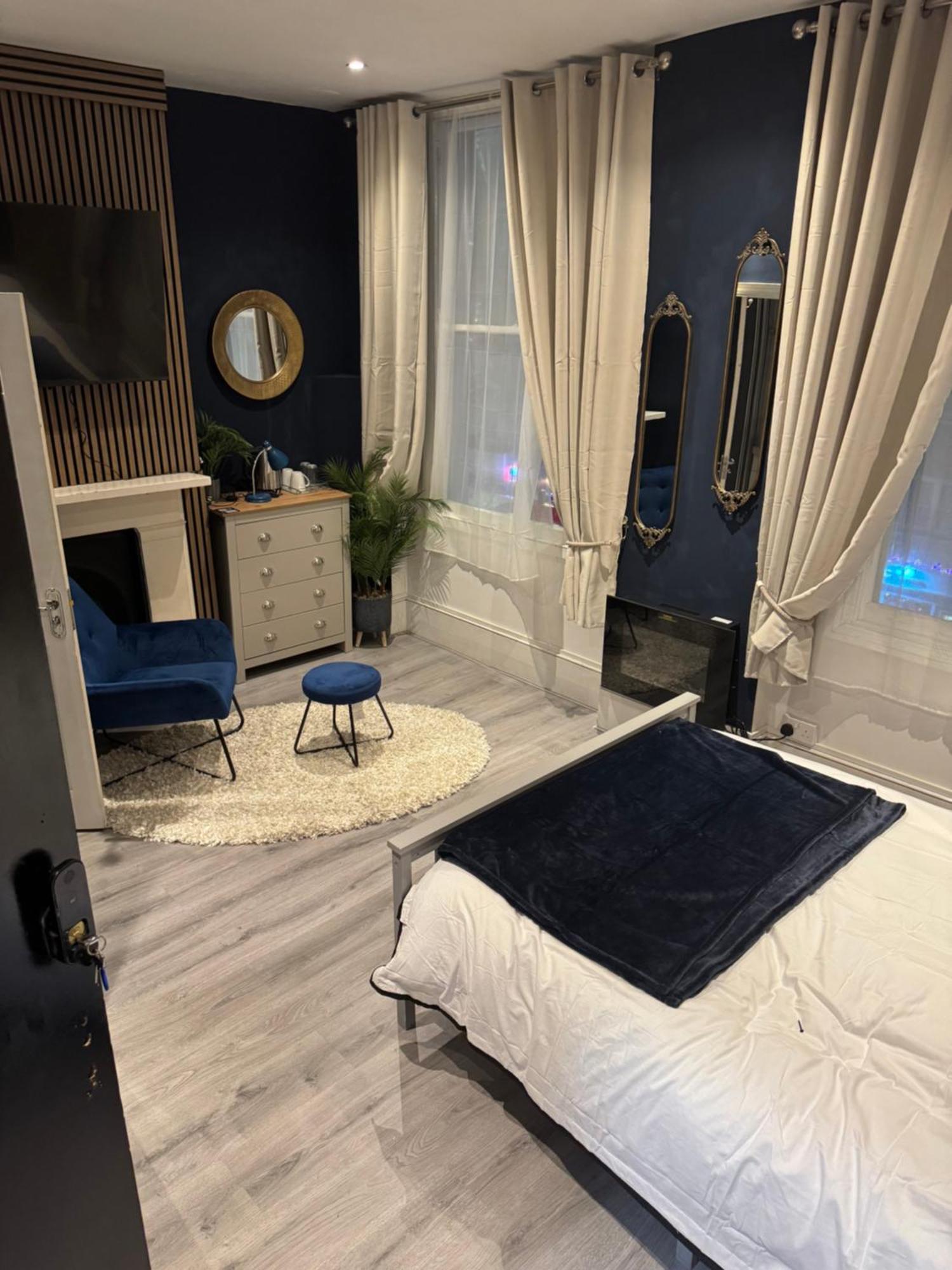 Aimi Luxury Living Pensión