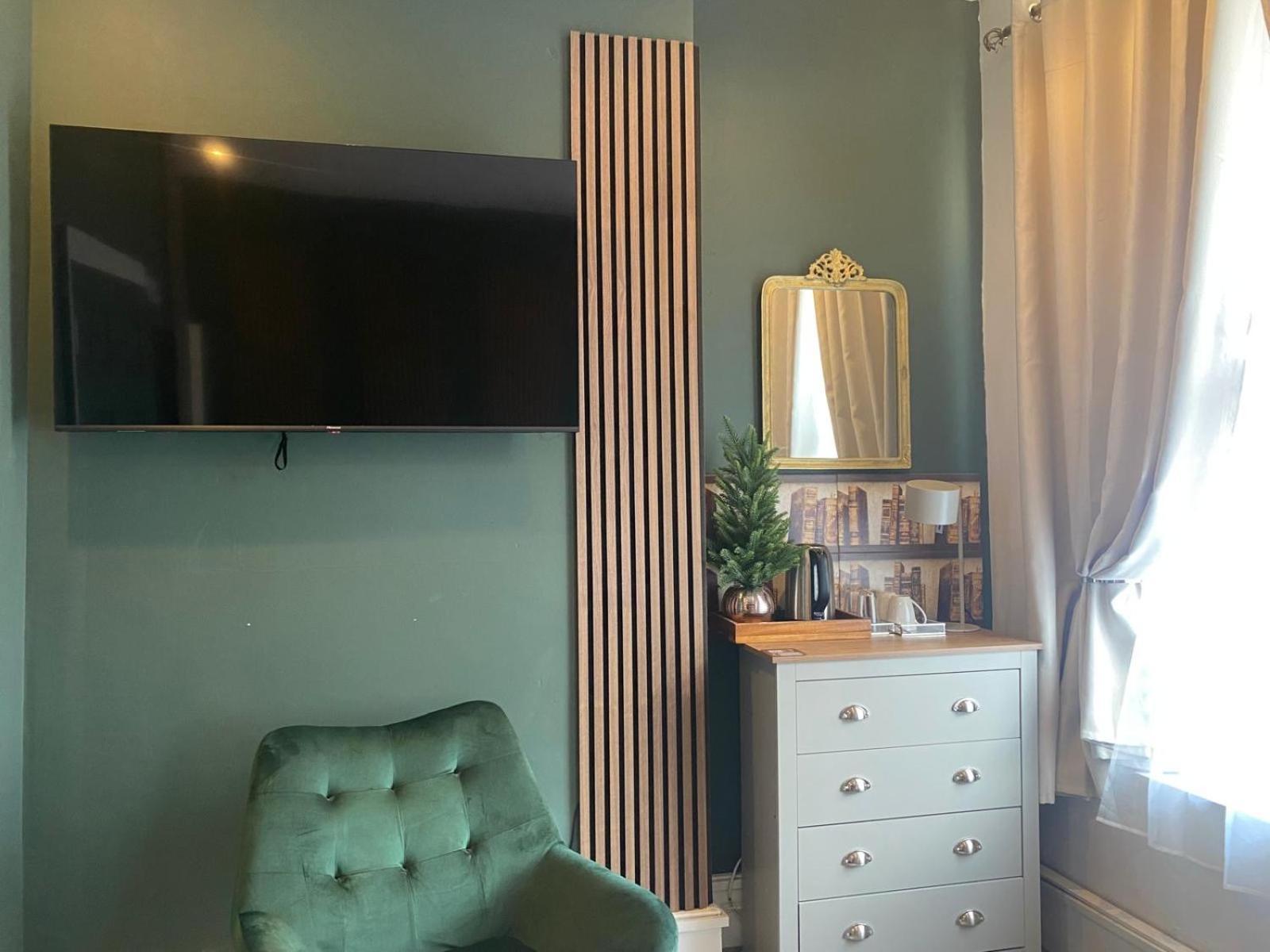Aimi Luxury Living Pensión