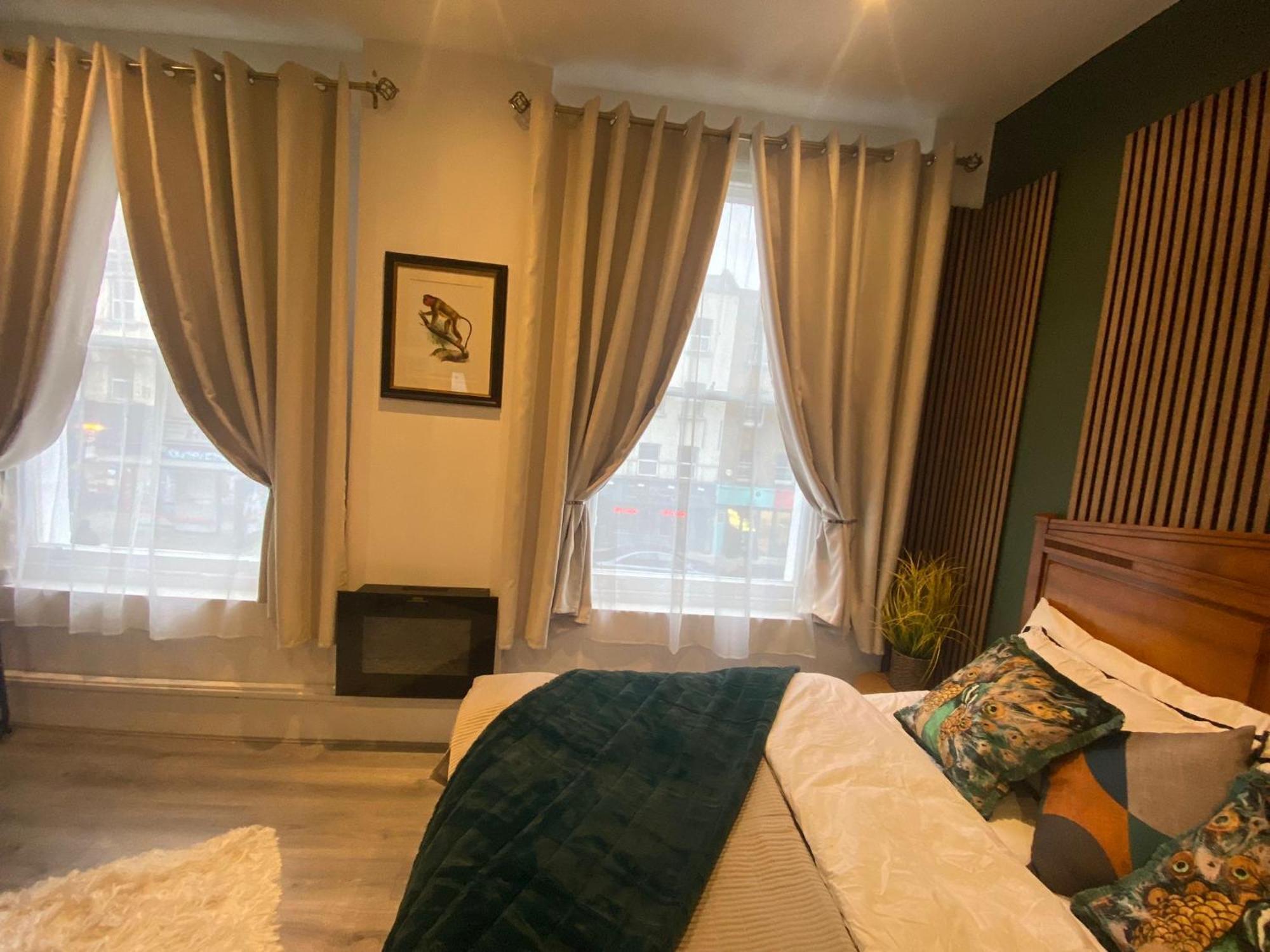 Aimi Luxury Living Pensión *