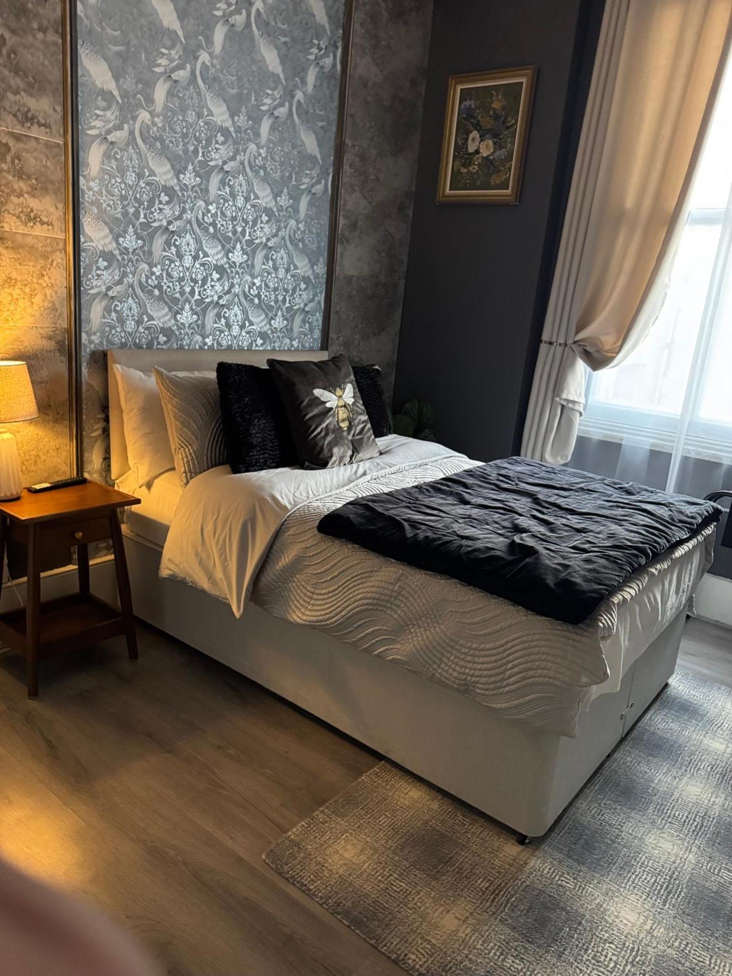 Pensión Aimi Luxury Living Londres